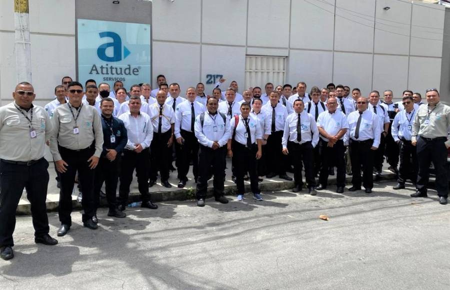 Dia do porteiro: Grupo Atitude investe para profissionalizar a categoria