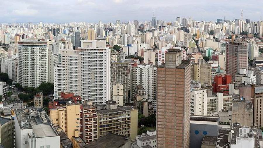 E possível treinar funcionário do prédio para resgatar moradores presos no elevador?